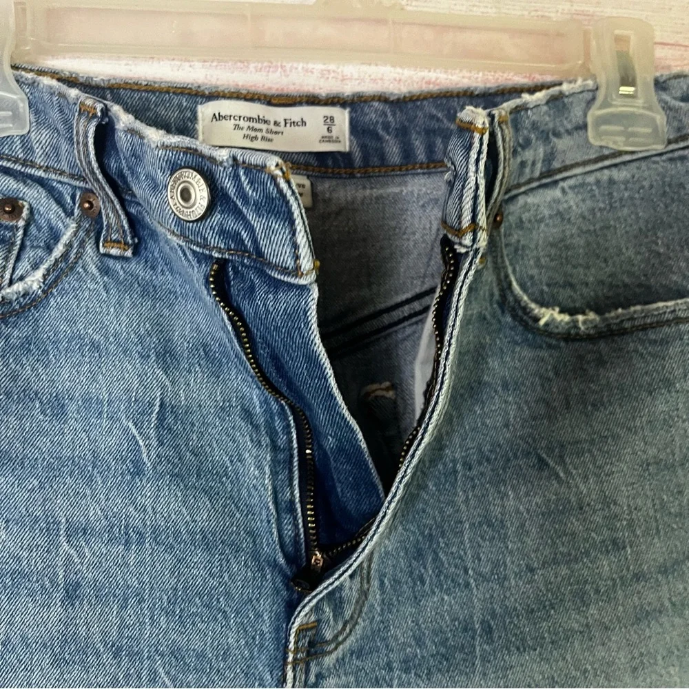 Abercrombie & Fitch‎ The Mom Short High Rise Curve Love Size 28/6